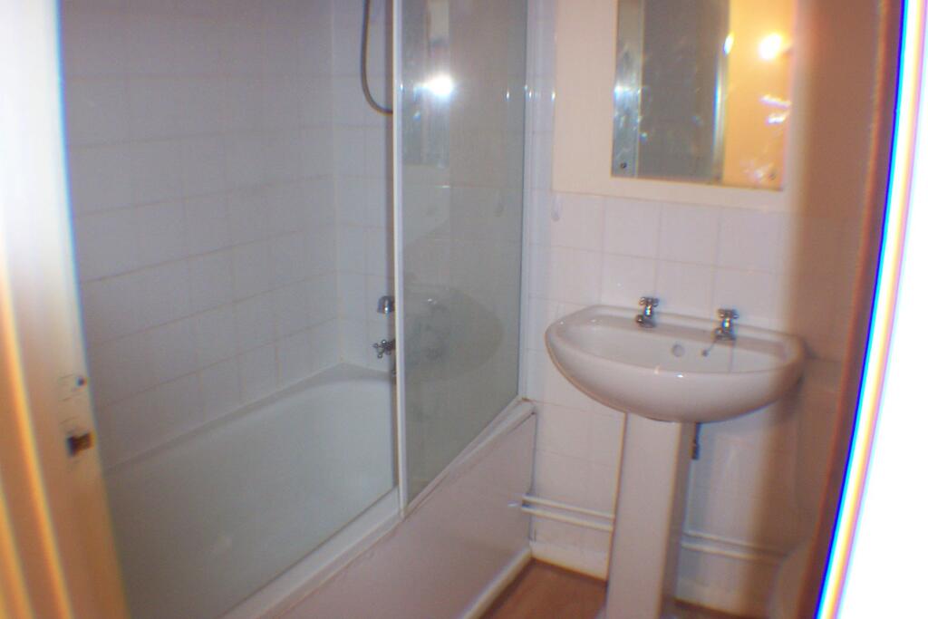 Apartment in London, Waddon - View 5