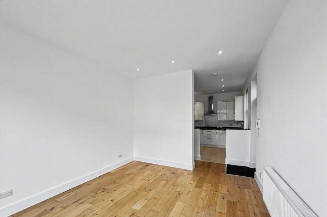 198 Upper Richmond Road West, London SW14 8AN