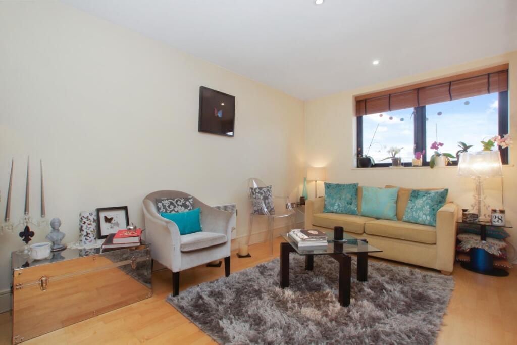 Main image of property: Ginger Apartments, Cayenne Court, London, SE1