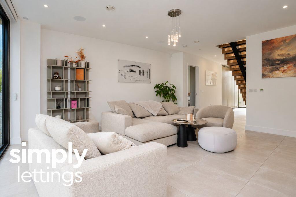 House in Redhill - View 5