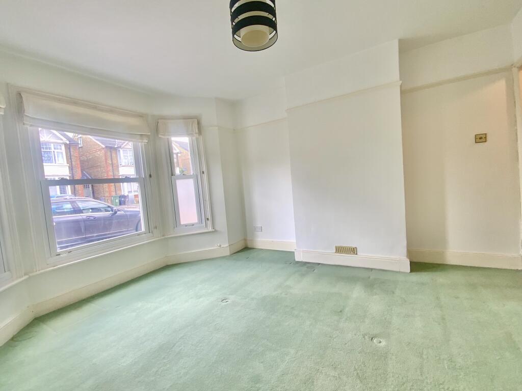 Apartment in Epsom and Ewell, Epsom - View 5
