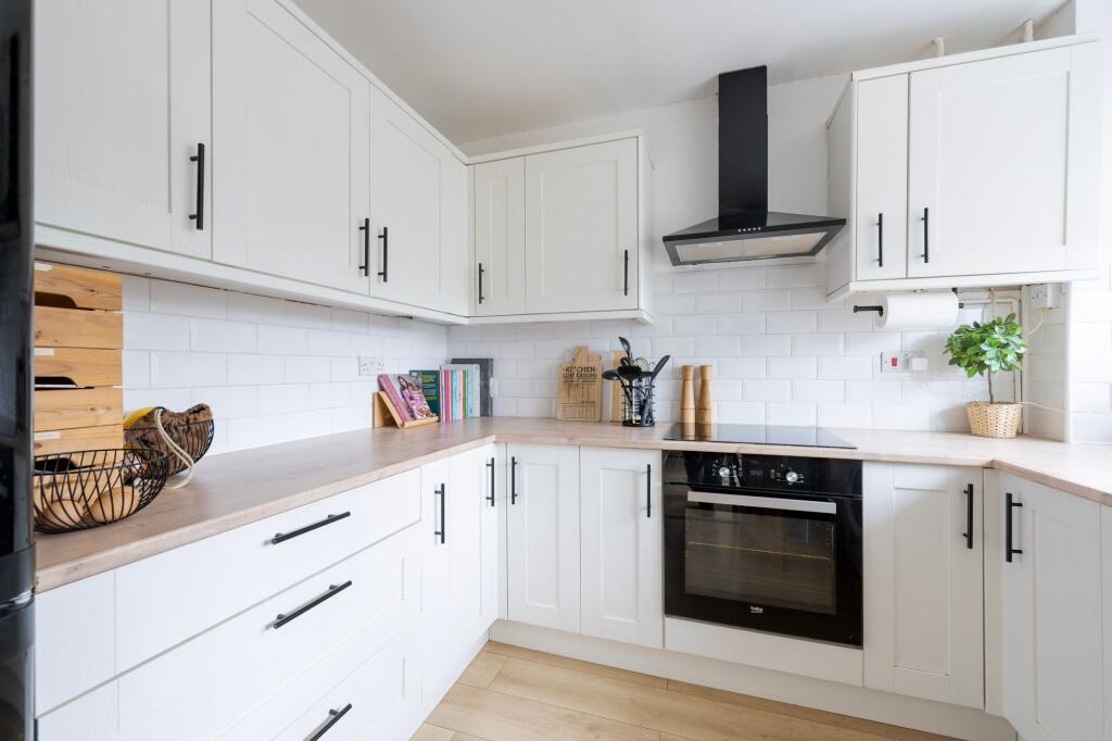 House in Mid Suffolk, Stowmarket - More