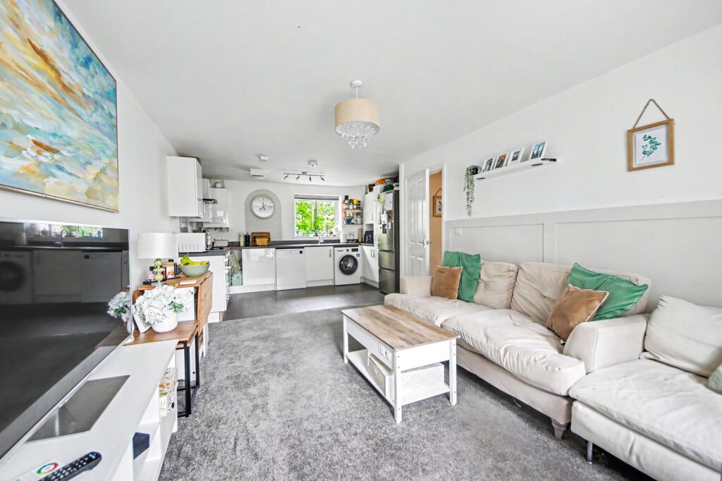 Apartment in Southampton - View 2