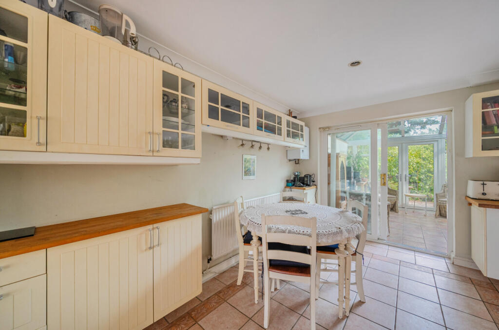 House in Woking, Westfield - More