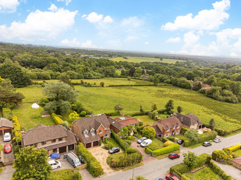 House in Redhill - View 4