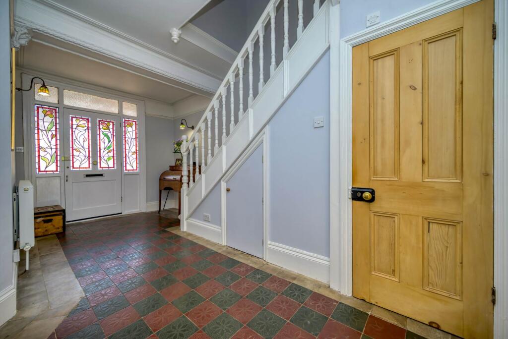 House in Reading - More