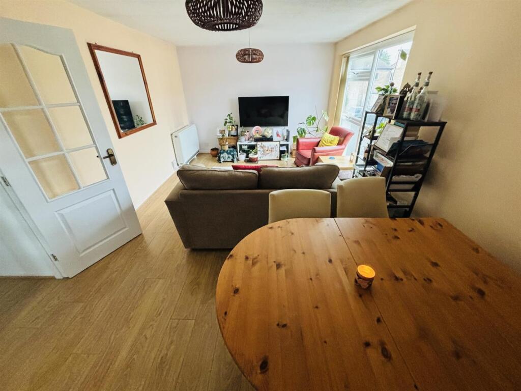 Blakelands Avenue, Leamington Spa photo 3