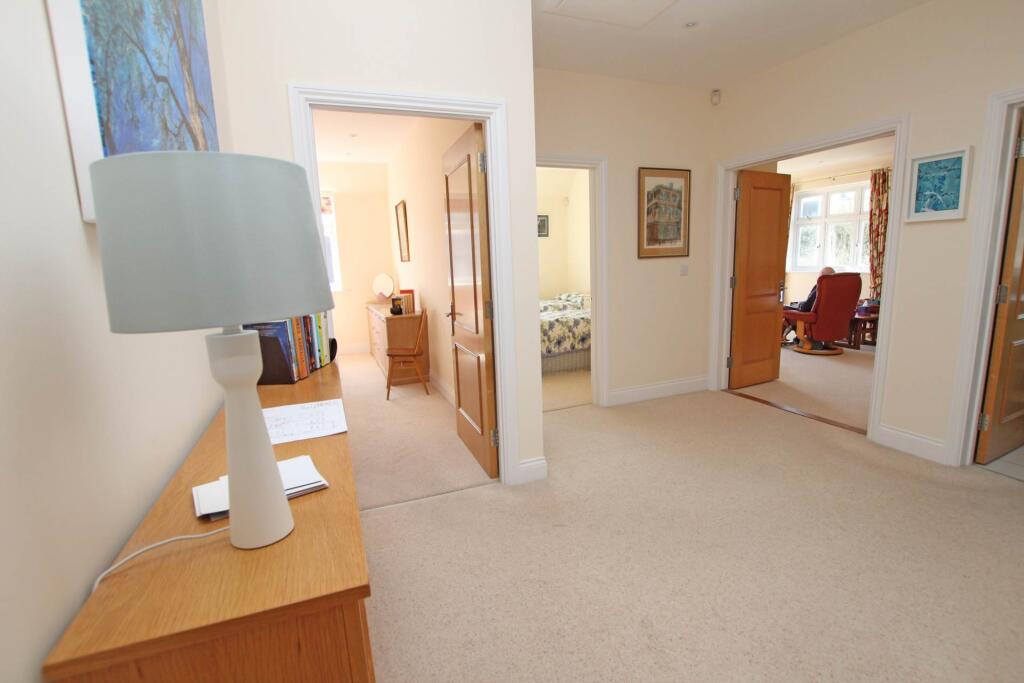 Apartment in Eastbourne, East Sussex - View 4