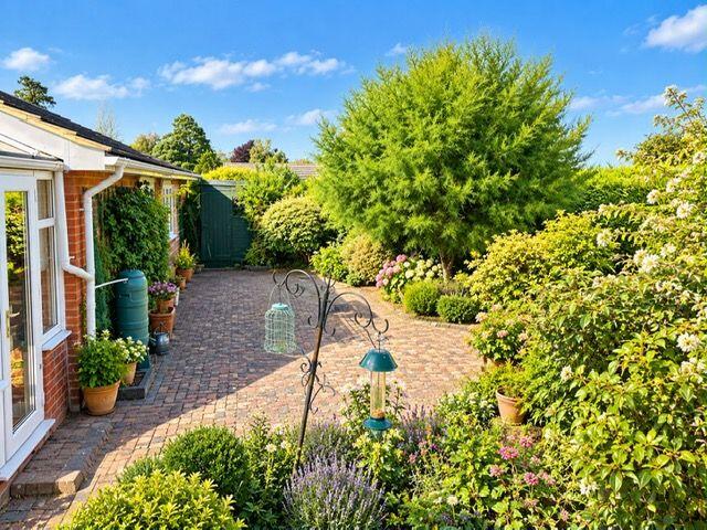 House in Guildford - View 4