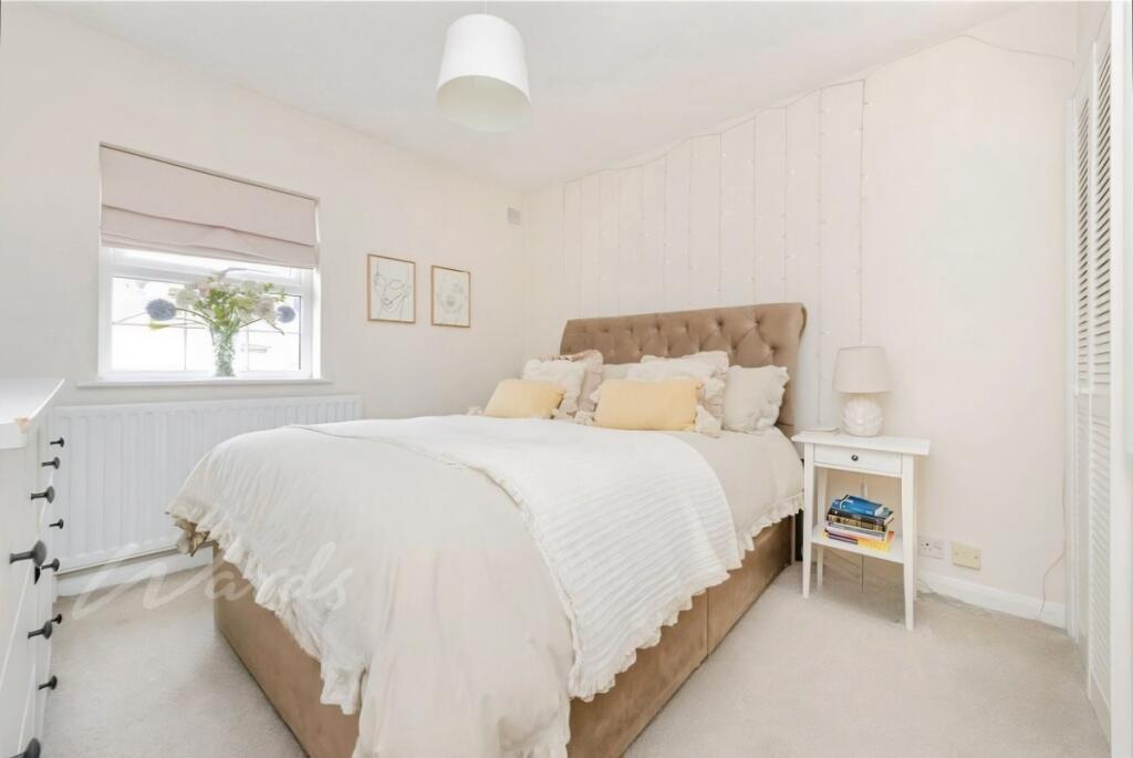 House in Dartford - View 5