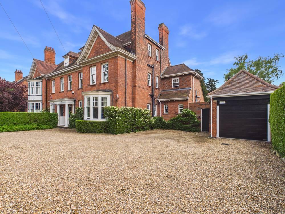 Main image of property: Southfield, Hessle, HU13 0ET