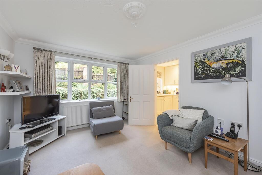 Additional image 4 of Sun Lane, Harpenden