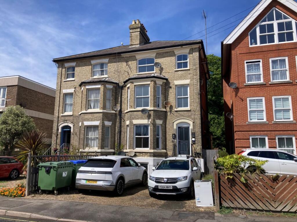 Main image of property: 19 Undercliff Road West, Felixstowe, Suffolk, IP11 2AN