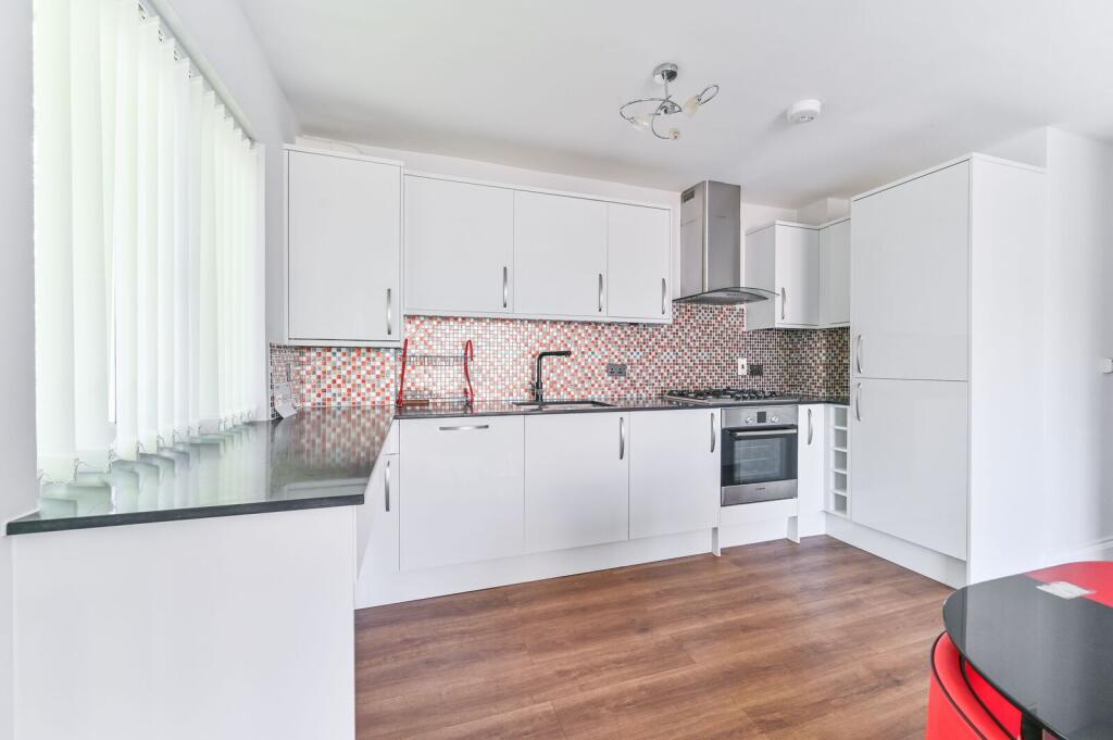 Apartment in Croydon, Broad Green - View 6