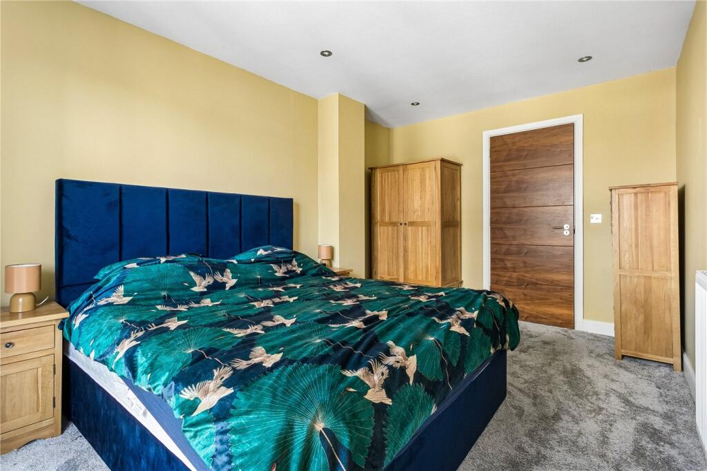 Apartment in London - View 3