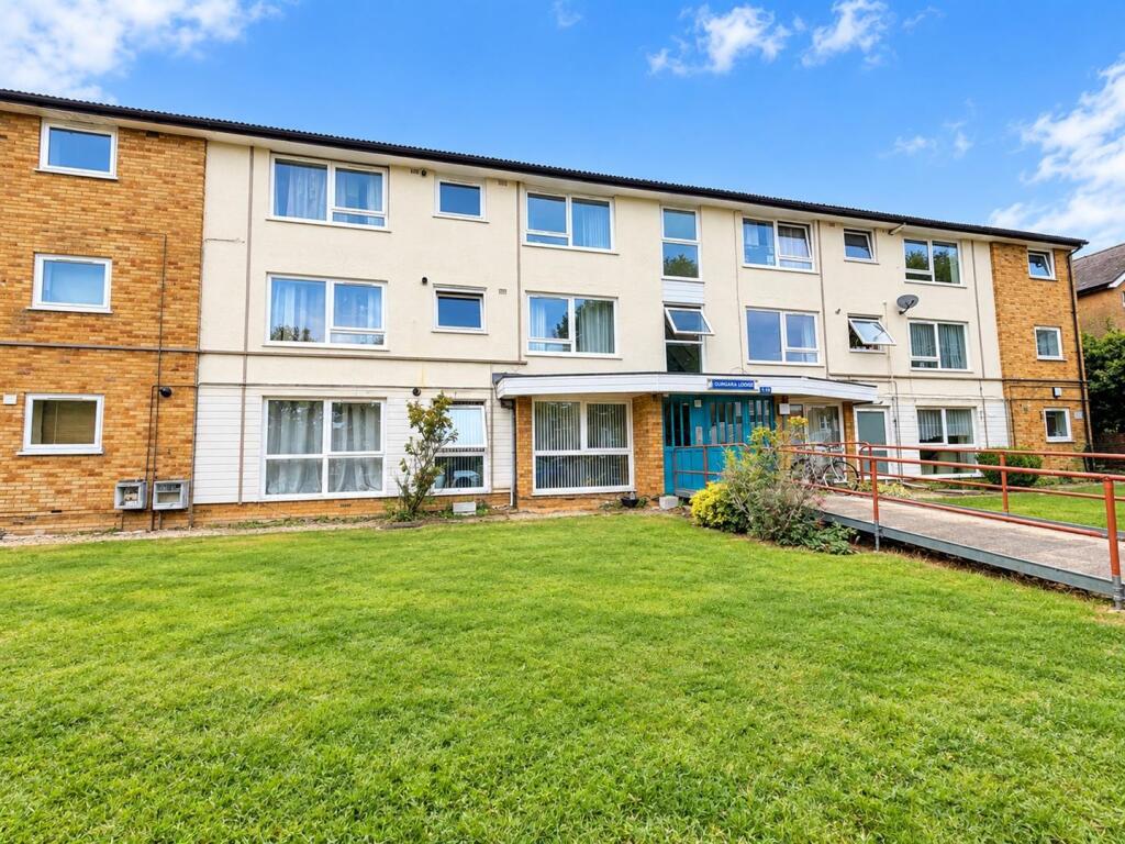 Apartment in London, Oakwood, Southgate - More