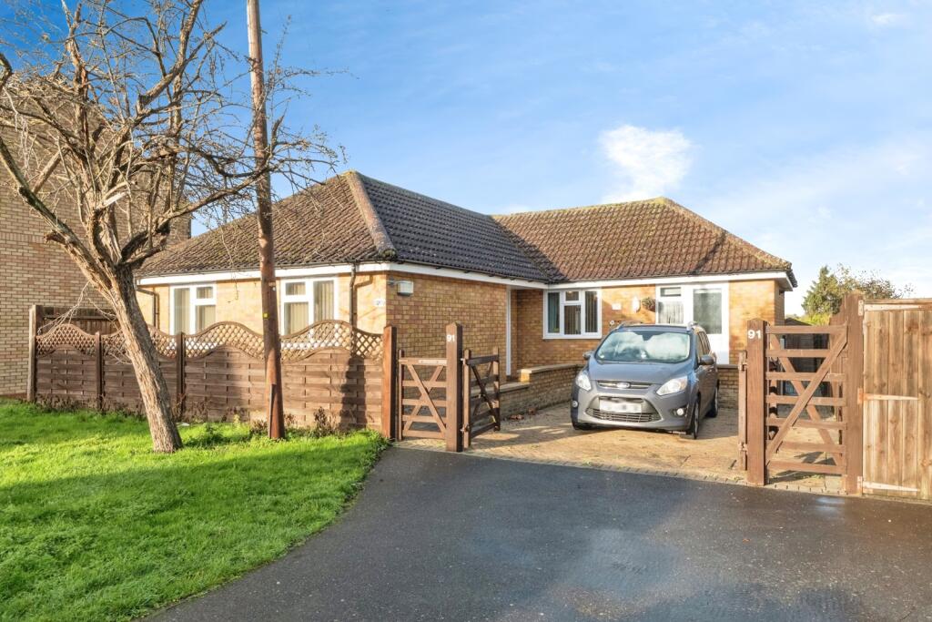Main image of property: Kennet Drive, Bletchley, Milton Keynes, Buckinghamshire, MK3
