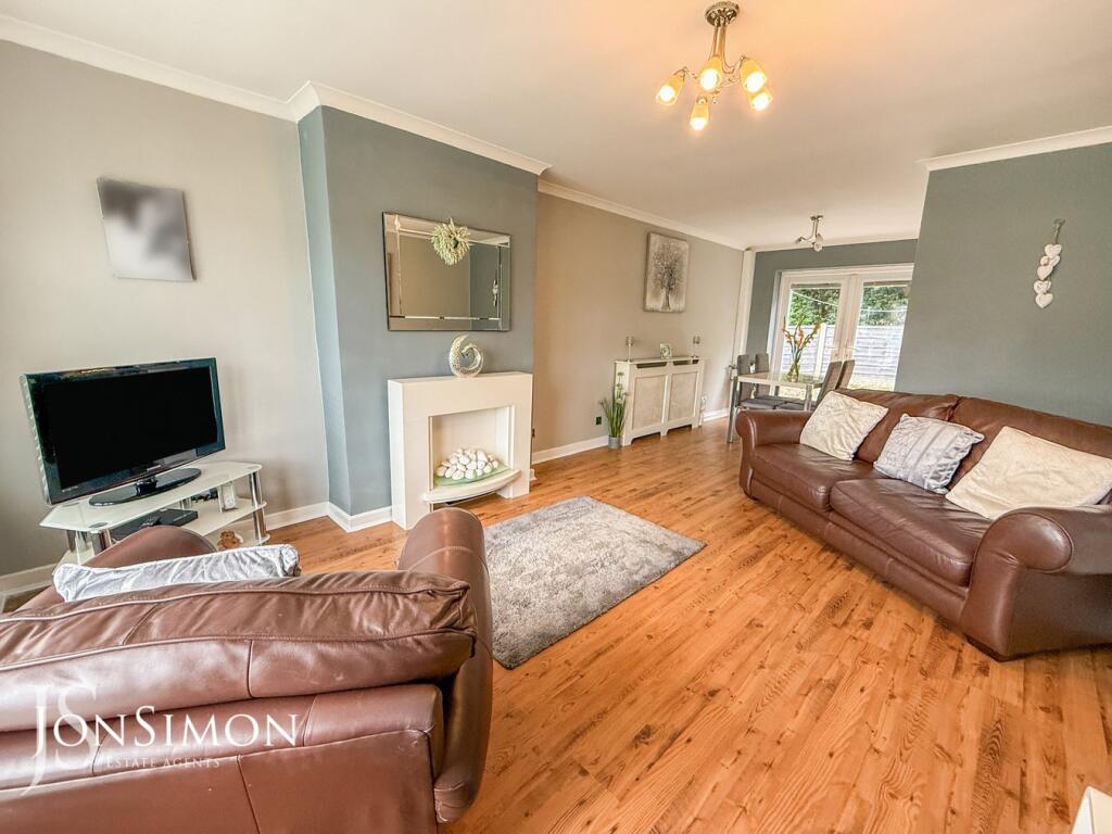 Bankfield Close, Ainsworth, Bolton, BL2 photo 3