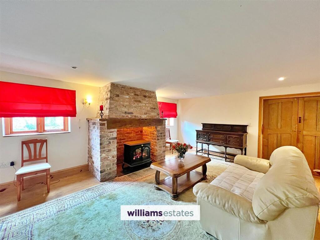 High Street, St. Asaph, LL17 photo 4