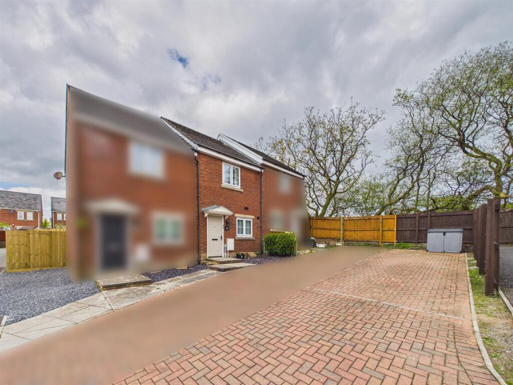 Main image of property: Clos Ael-Y-Bryn, Penygroes, Llanelli