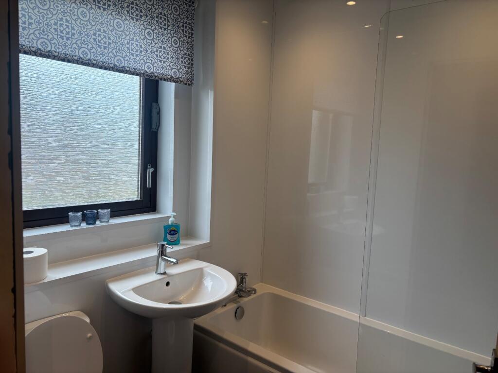 Apartment in Aberdeen, Garthdee - More