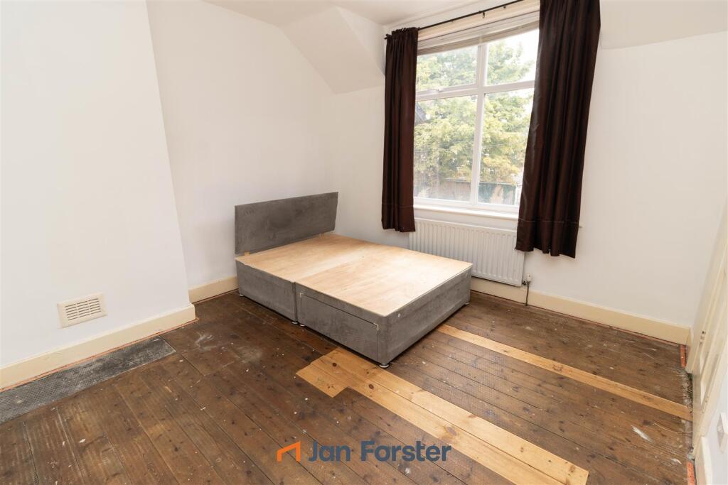 House in North Tyneside, Monkseaton - View 4