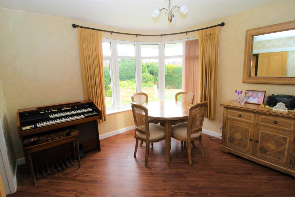 House in Stoke Mandeville, Buckinghamshire - View 5