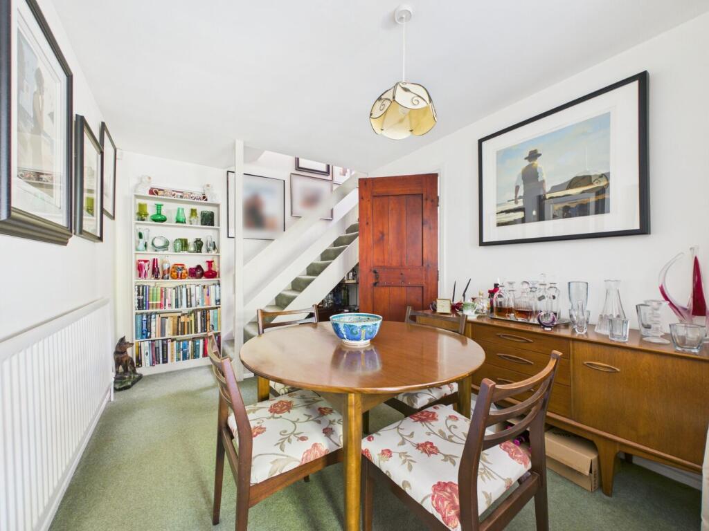House in Newport - View 5