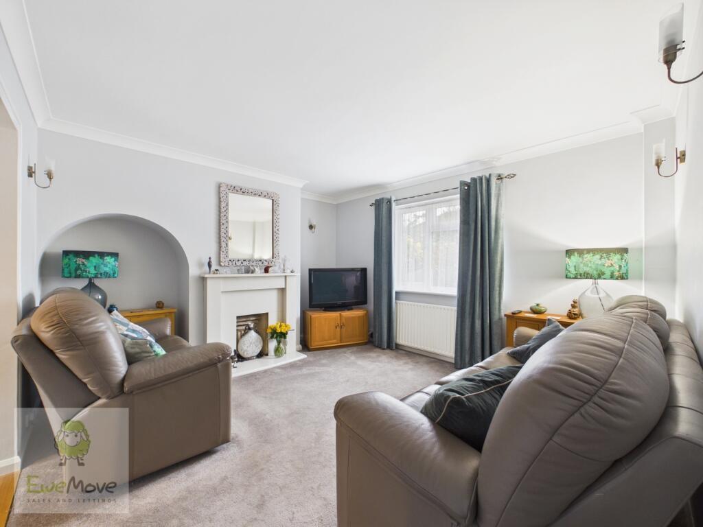 House in Frindsbury, Medway - View 4