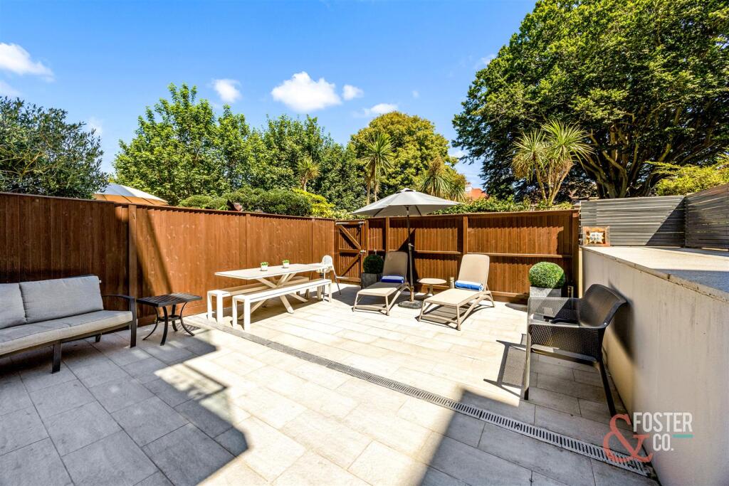 Apartment in Hove, Brunswick - View 5