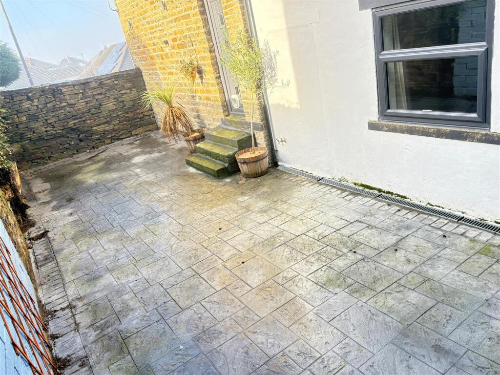 Additional image 17 of Crag Hill Road, Thackley, Bradford