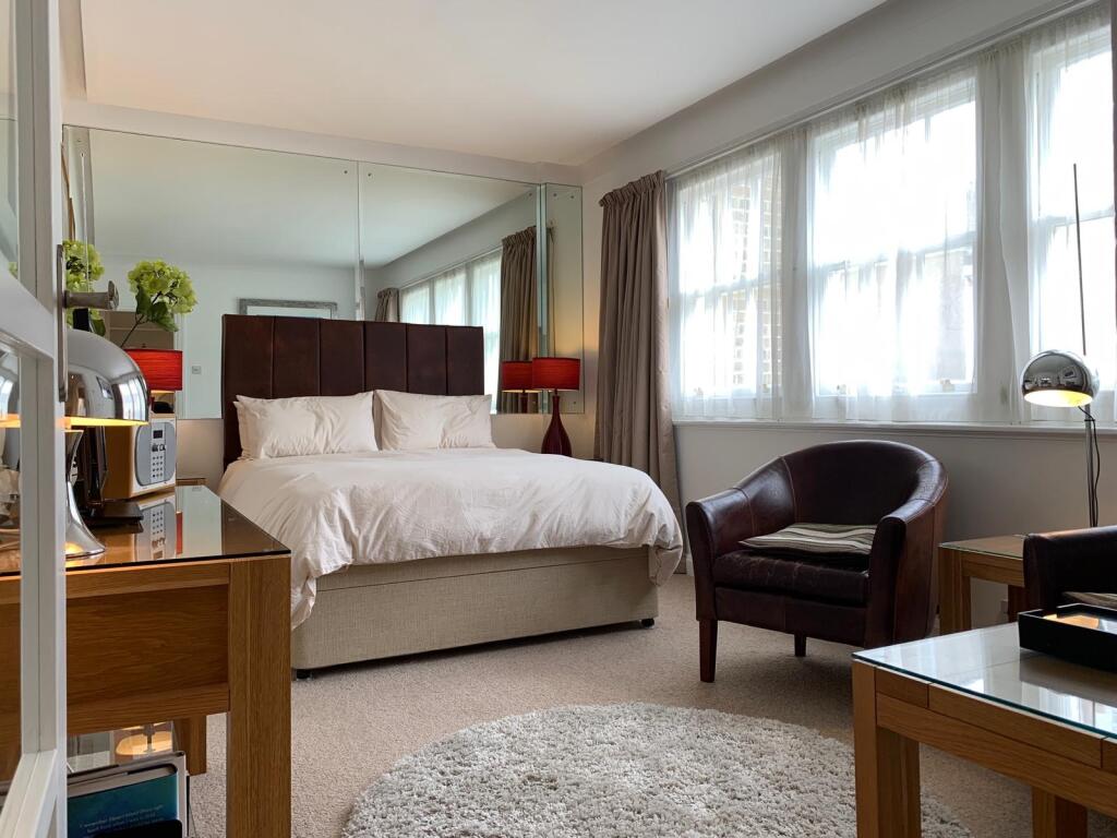 Main image of property: Kings Road, Brighton, BN1 2HL