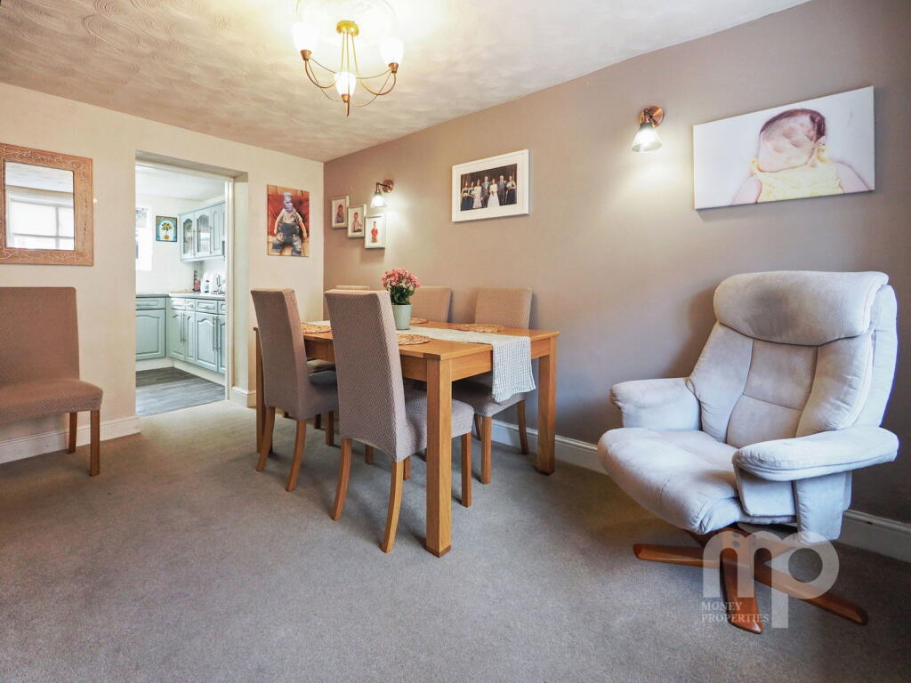 Period Property with a wealth of original features, Damgate Street, Wymondham, NR18 photo 4