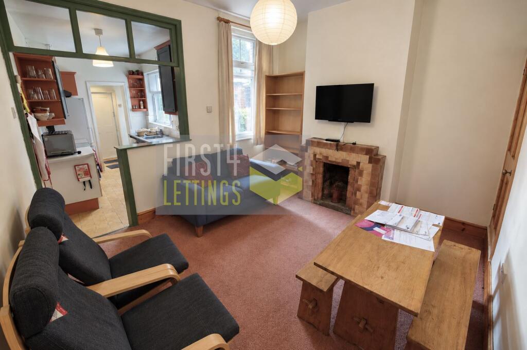 Main image of property: Lorne Road, Clarendon Park, LE2