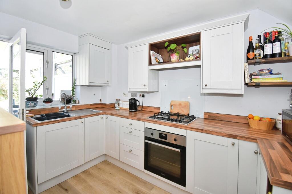 House in Portsmouth - View 4