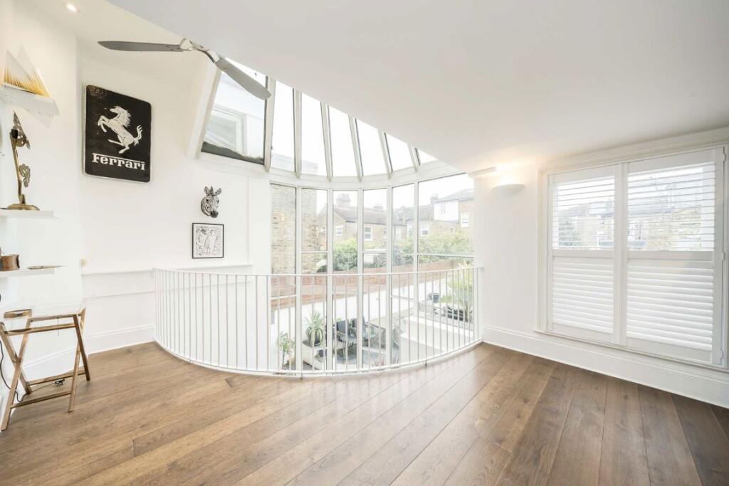 House in London, Wandsworth - More