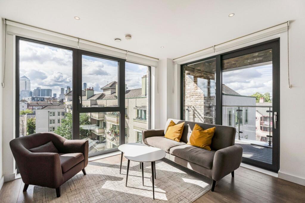 20 St. Pauls Way,
Mile End East, E3