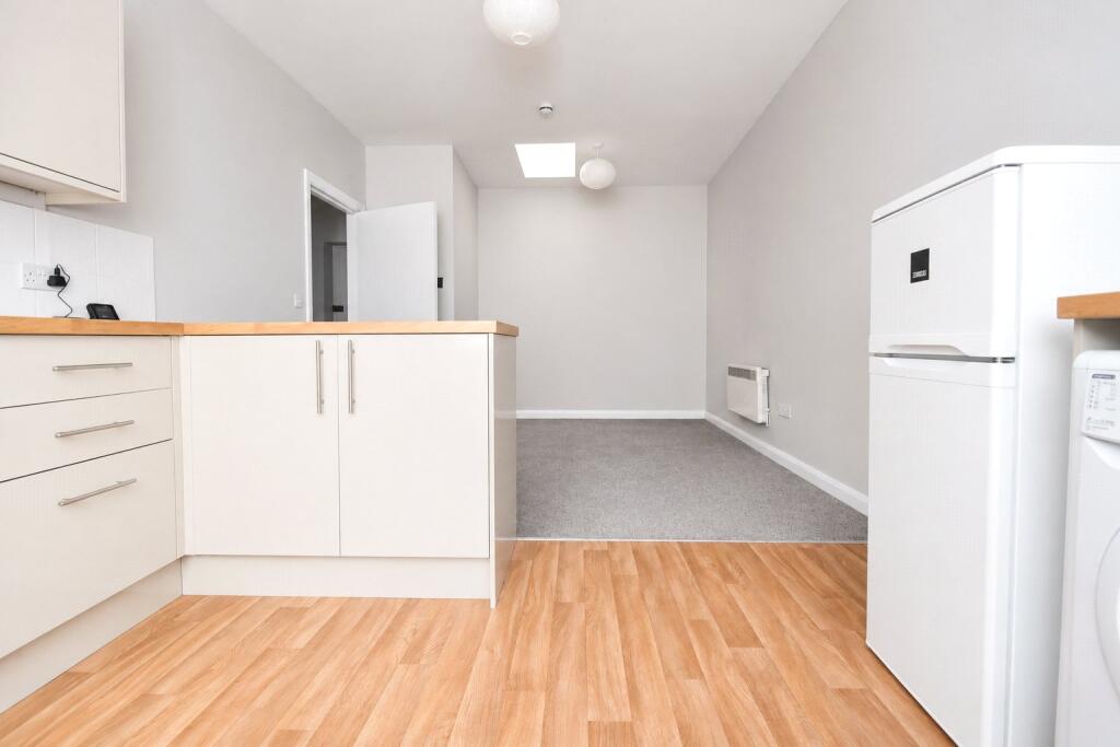 Apartment in Guildford - More
