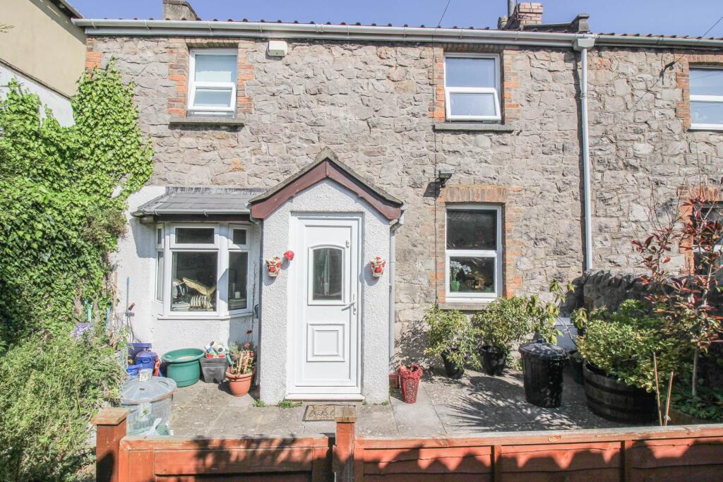 2-bed semi-detached on Kings Lane, Weston Super Mare, £200,000