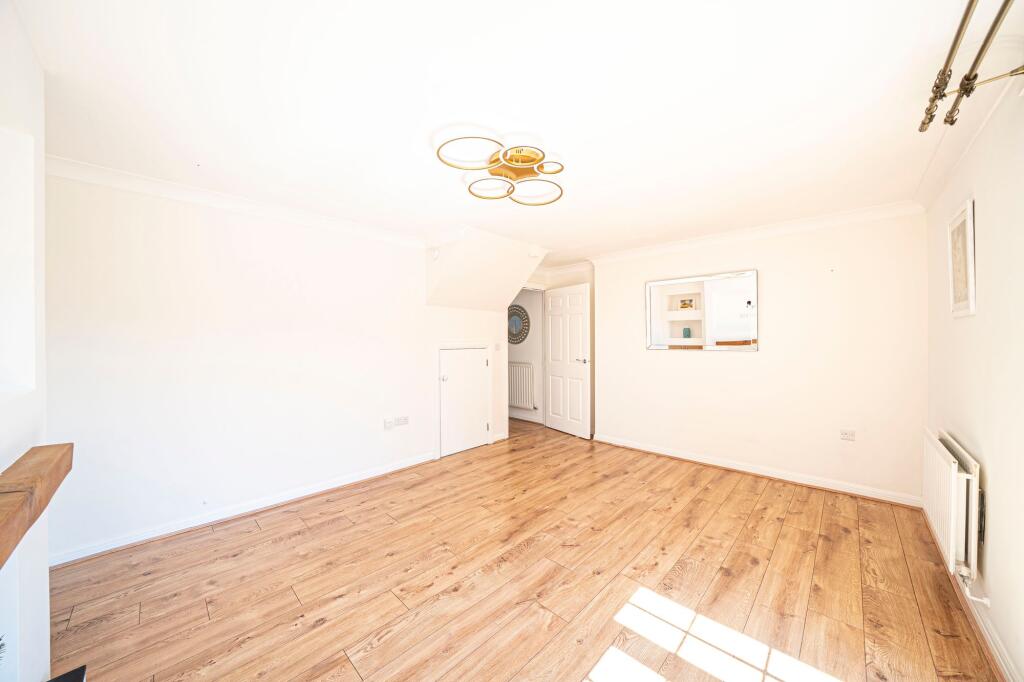 House in Salisbury - View 5