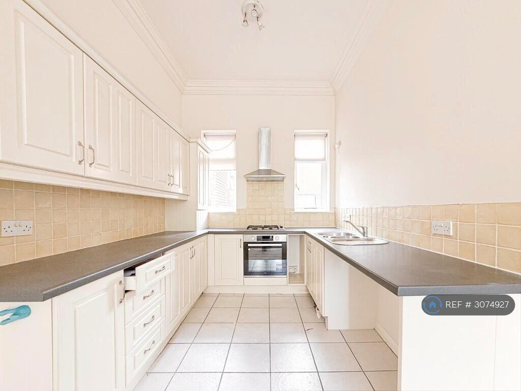 Apartment in Northampton, West Northamptonshire - More