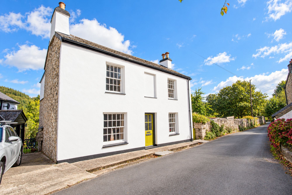 3-bed detached on Calstock Road, Gunnislake, PL18, £475,000