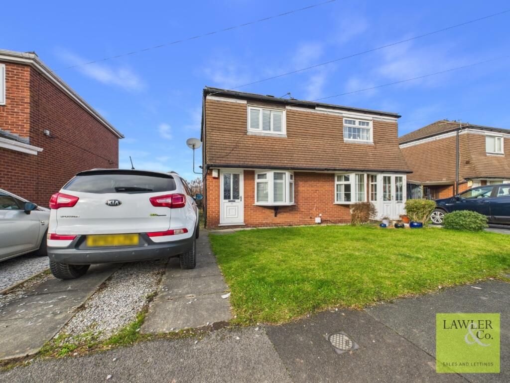 Main image of property: Victoria Street, Hyde, SK14 4AA