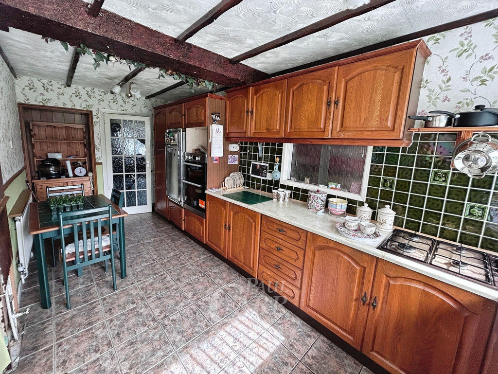 House in Birmingham, West Midlands - More
