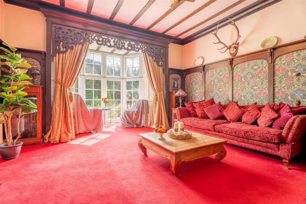 House in Llandrindod Wells, Llangunllo - More