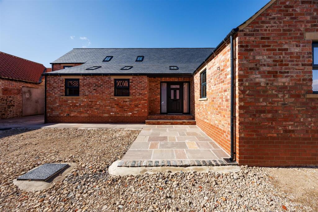 House in Darlington, Cleasby - More