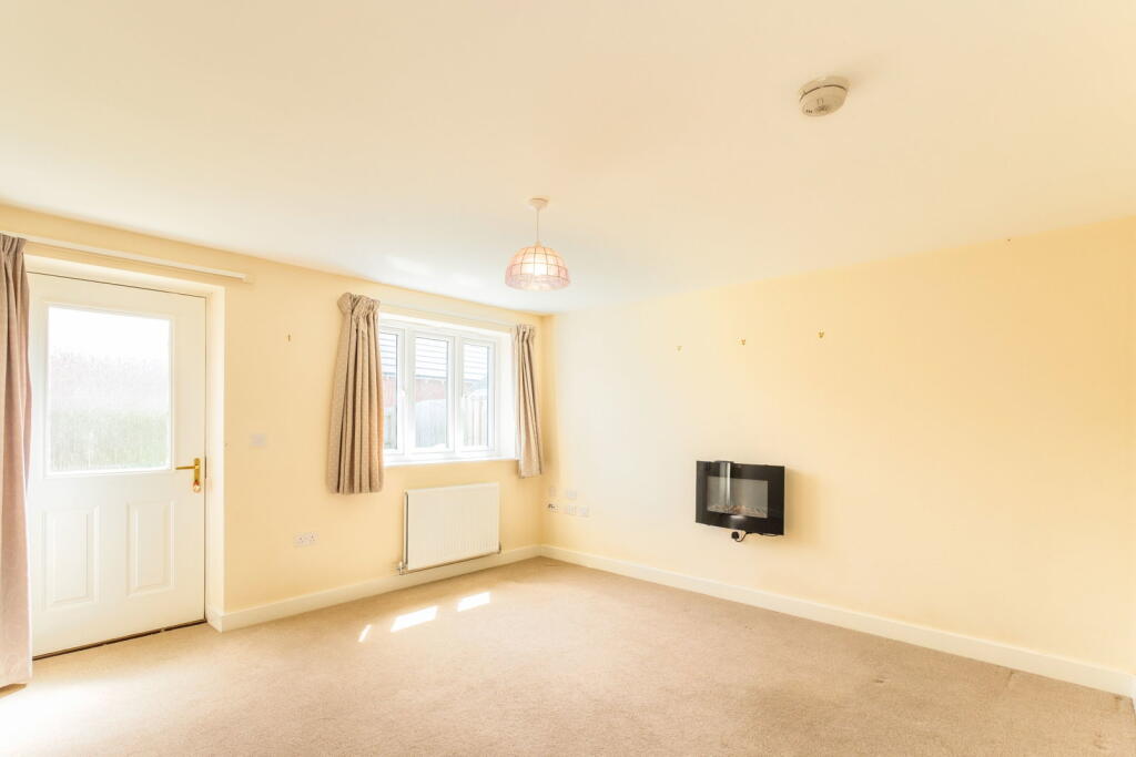 Damson Road, East Leake photo 4