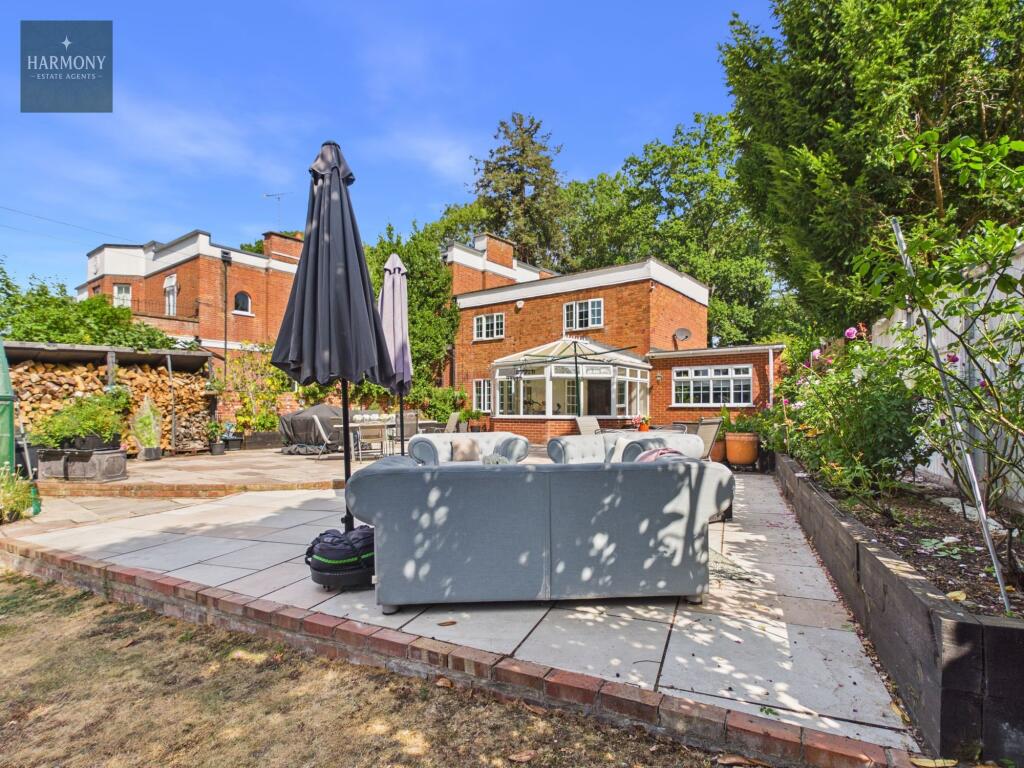 House in Runnymede, Thorpe - View 4