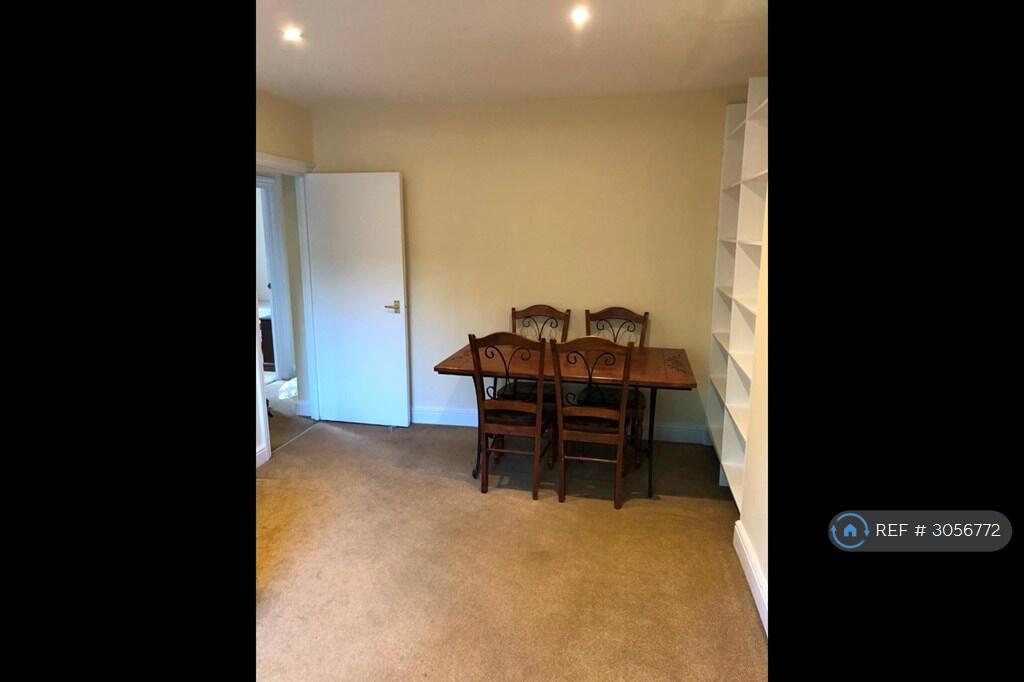 Apartment in London, Stockwell Park, Stockwell - View 5
