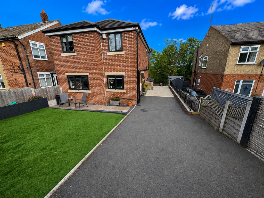 Main image of property: Cornmill Lane, Liversedge